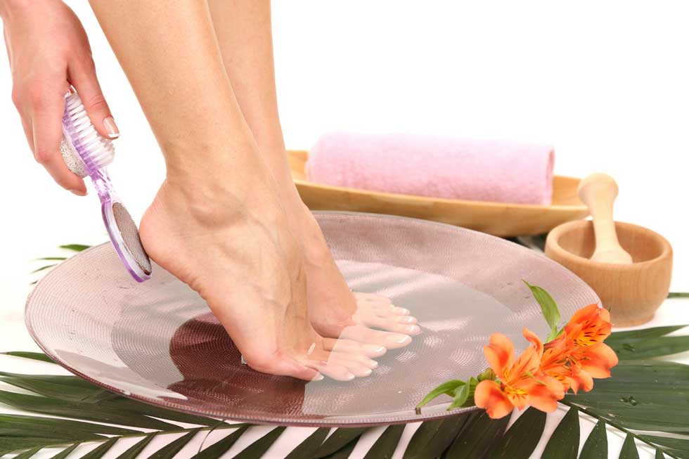 How to Treat Cracked Heels